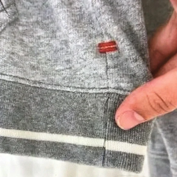 La Hearts Heather Gray Women's Hoodie Sweater - Picture 5 of 8